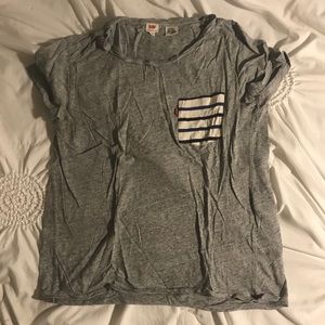 Levi’s Perfect Pocket T-Shirt